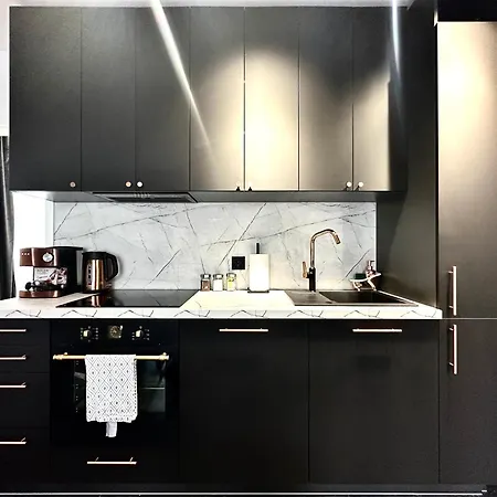 Golden ~ 1000m Main Square ~ Self Check-in 24h Apartmán