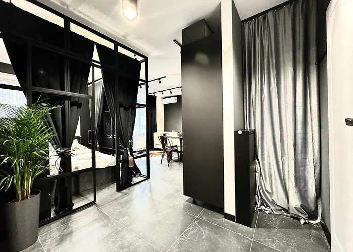 Golden ~ 1000m Main Square ~ Self Check-in 24h Apartment Wroclaw