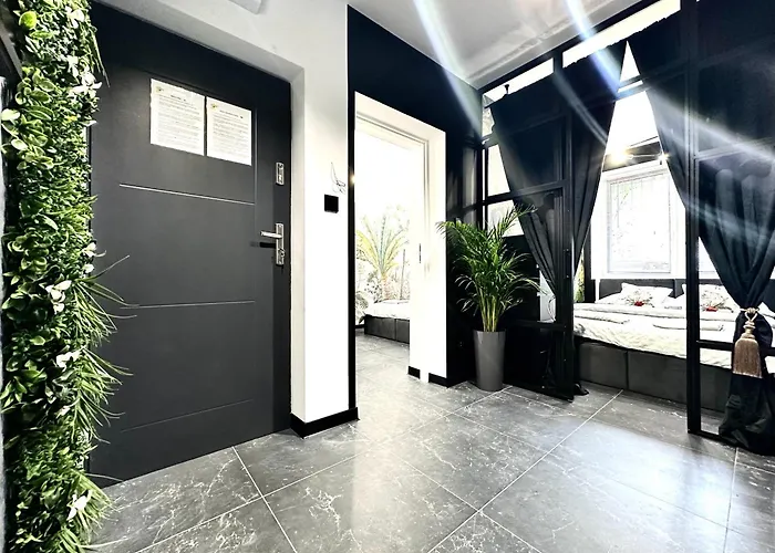 Apartment Golden ~ 1000m Main Square ~ Self Check-in 24h Wroclaw