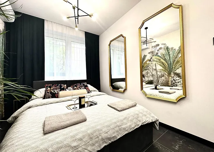 Apartment Golden ~ 1000m Main Square ~ Self Check-in 24h Wroclaw