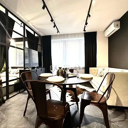 Golden ~ 1000m Main Square ~ Self Check-in 24h Apartamento *