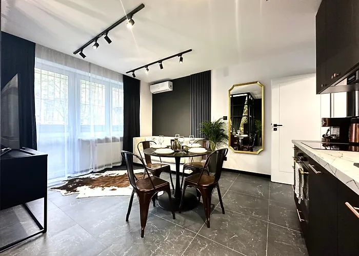 Golden ~ 1000m Main Square ~ Self Check-in 24h * Вроцлав