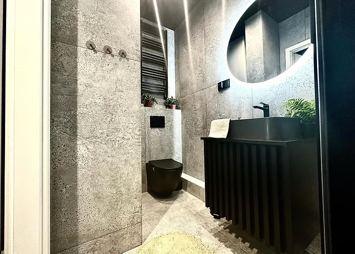 Golden ~ 1000m Main Square ~ Self Check-in 24h Breslavia