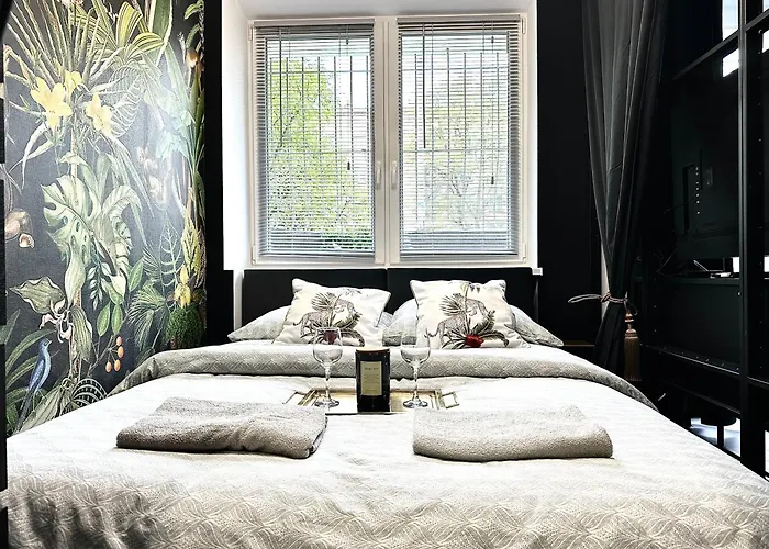 Golden ~ 1000m Main Square ~ Self Check-in 24h Апартаменты Вроцлав