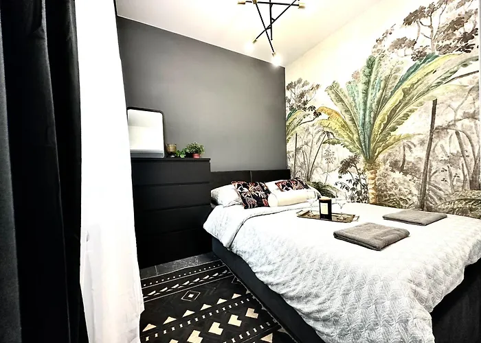 Golden ~ 1000m Main Square ~ Self Check-in 24h Apartamento